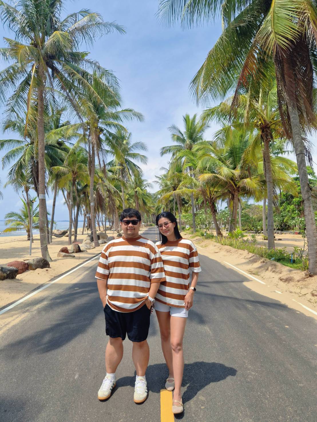 เสื้อยืด ริ้วใหญ่