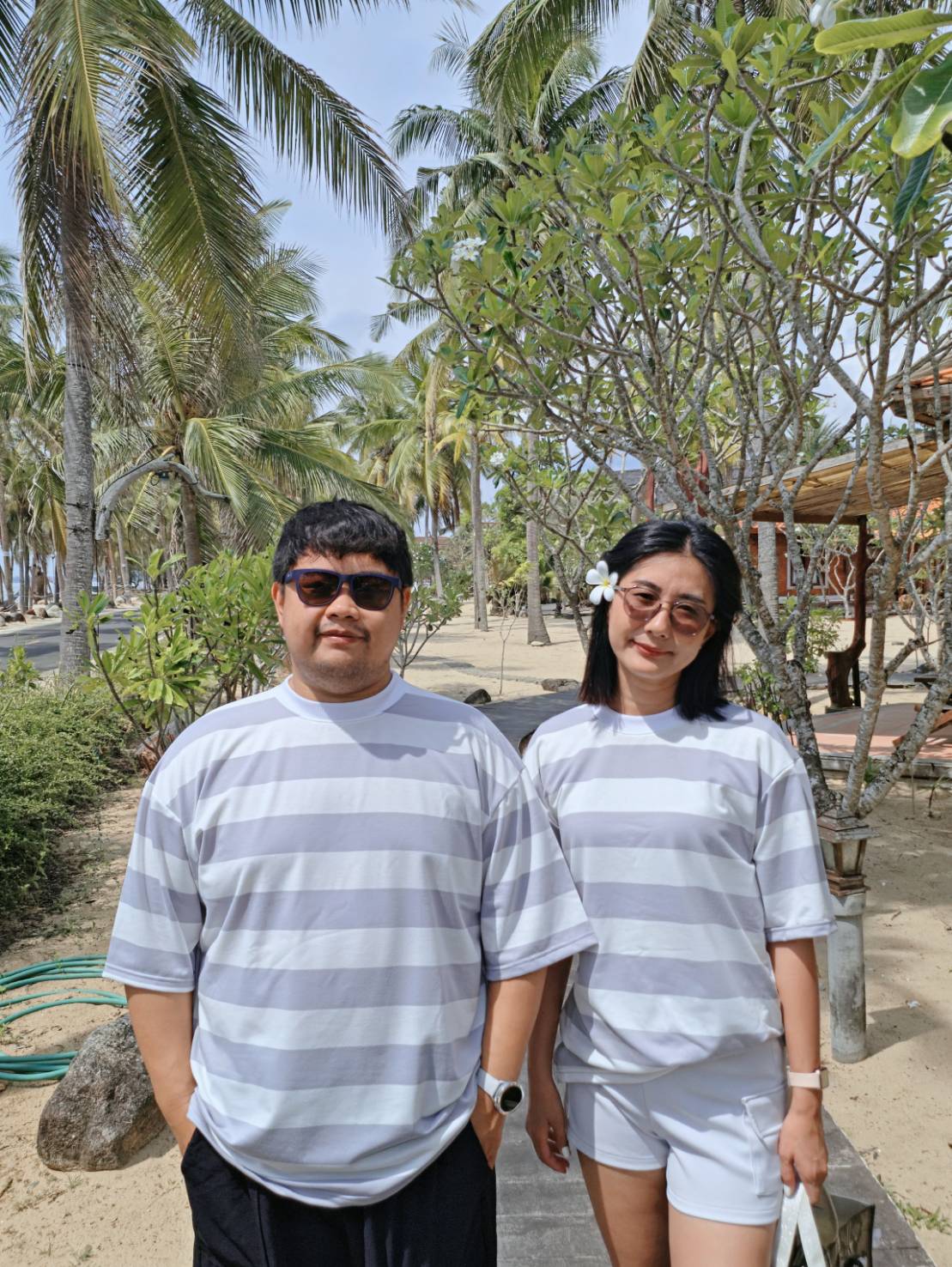 เสื้อยืด ริ้วใหญ่