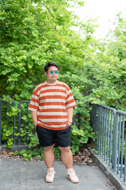 เสื้อยืด ริ้วใหญ่