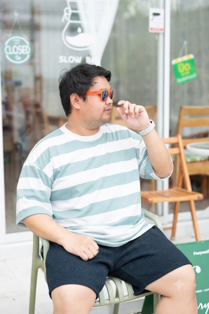 เสื้อยืด ริ้วใหญ่