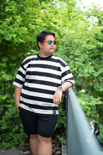 เสื้อยืด ริ้วใหญ่